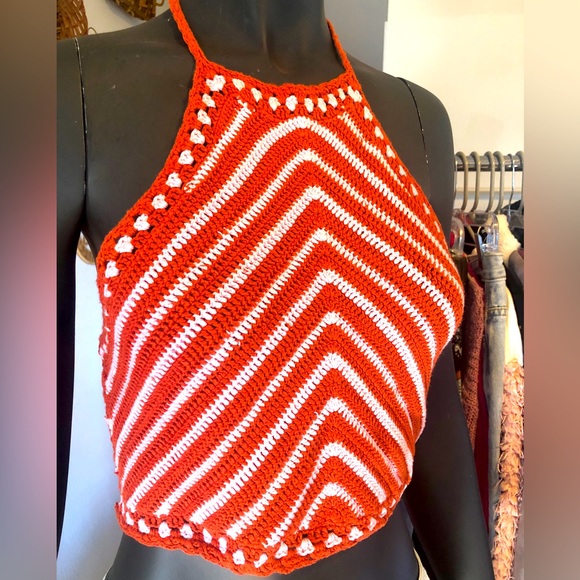 Forever 21 Tops - Forever 21 Red and Pink Chevron Crotchet Halter Top - Size Large